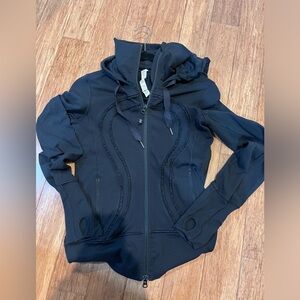 Lululemon black zip up- EUC